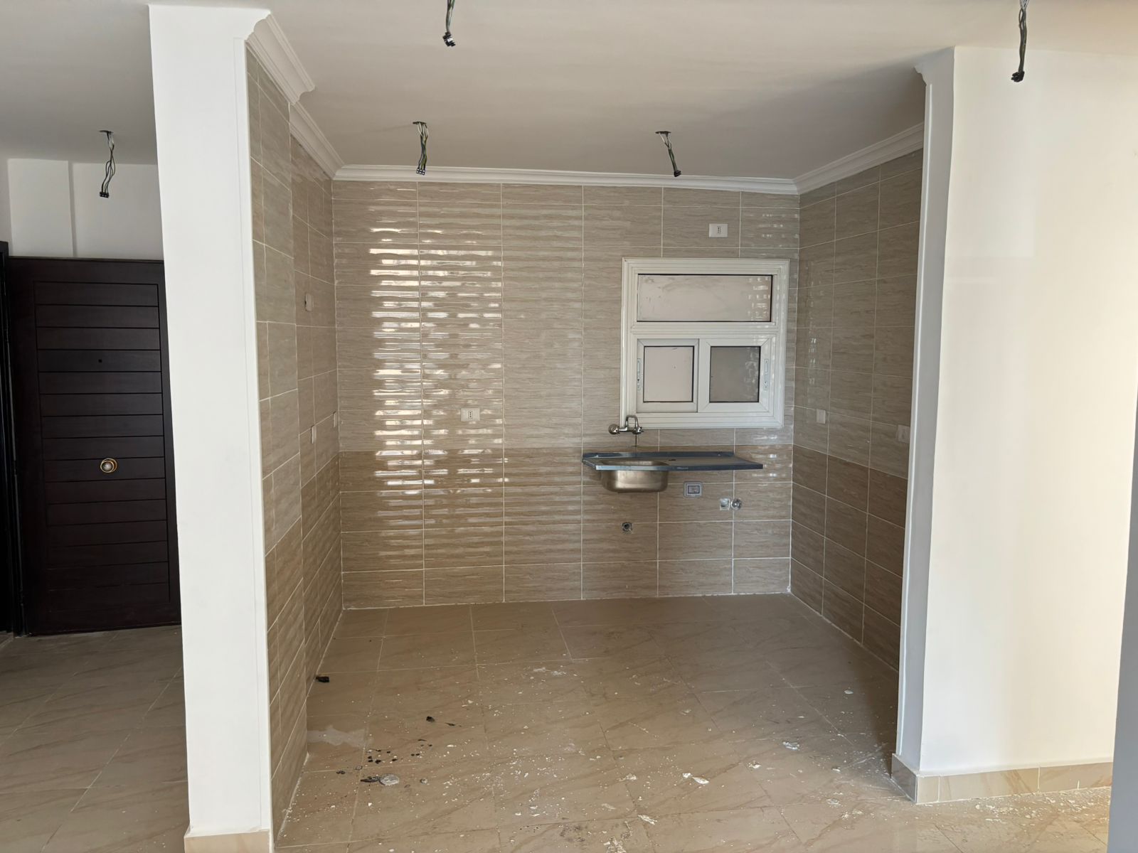 شقة في مدينتي 133 م2 للبيع تقسيط على حديقة صغيرة استلام فوري بمقدم 3,000,000 ج 